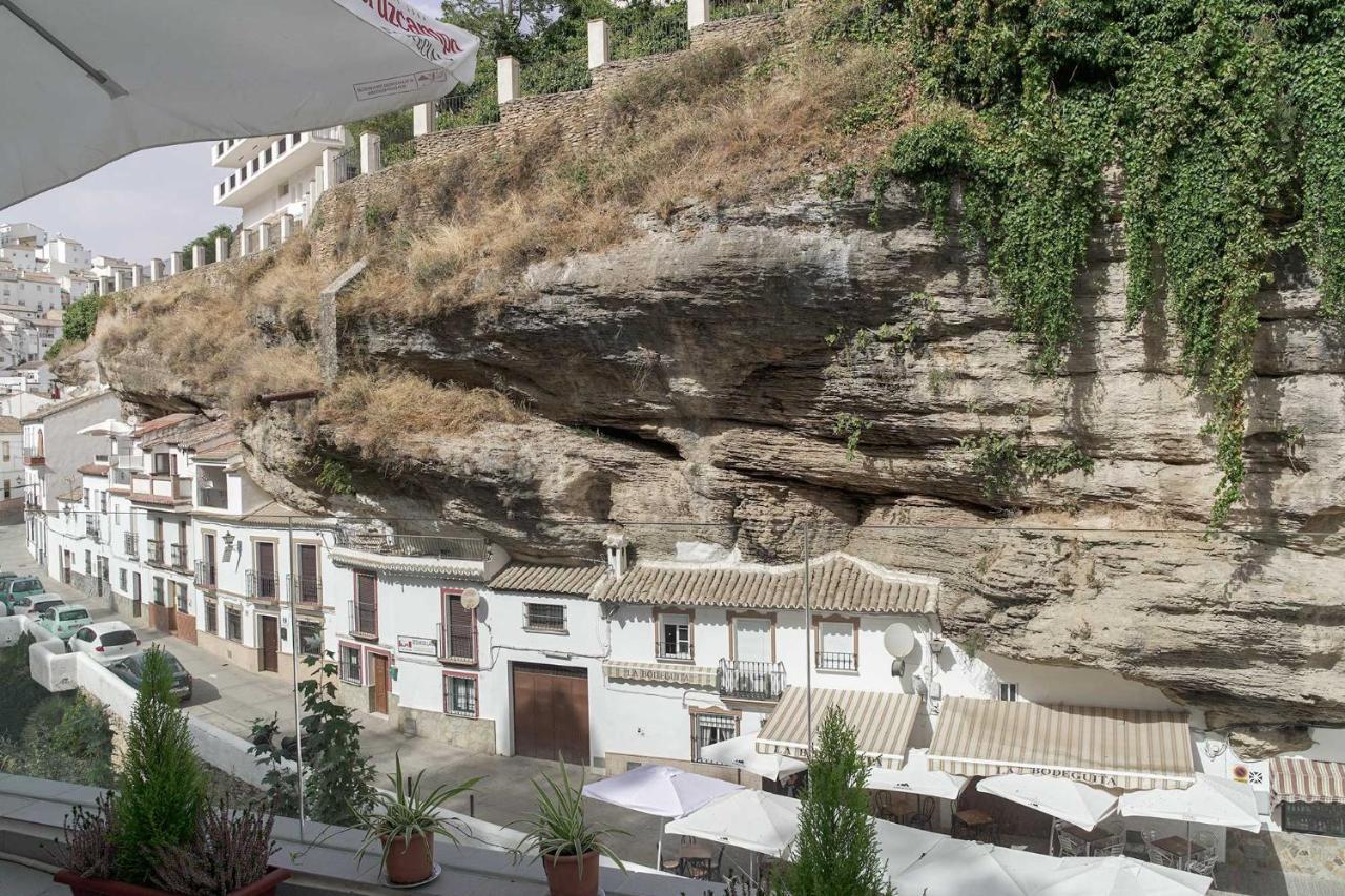Casa Rural Las Cuevas De Setenil Setenil De Las Bodegas Екстериор снимка