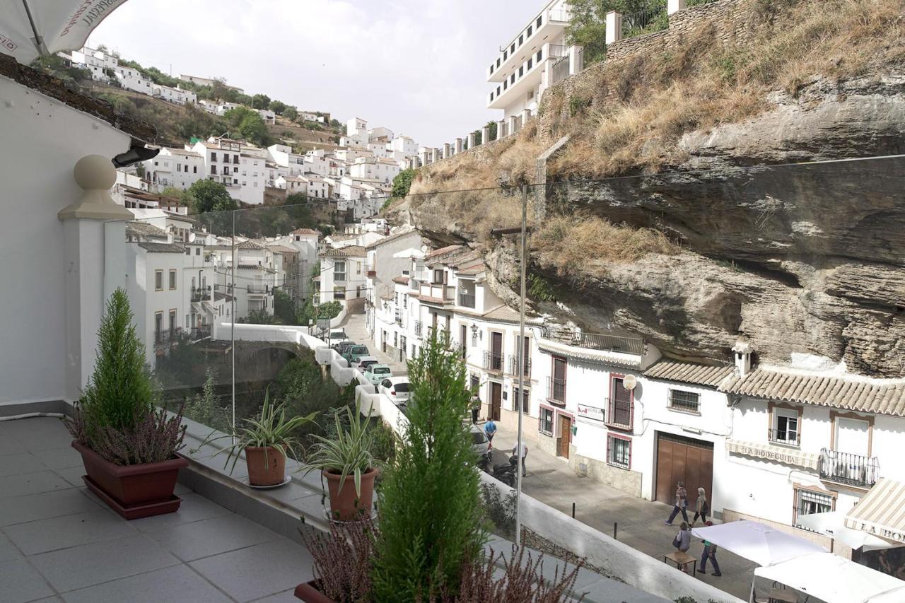 Casa Rural Las Cuevas De Setenil Setenil De Las Bodegas Екстериор снимка